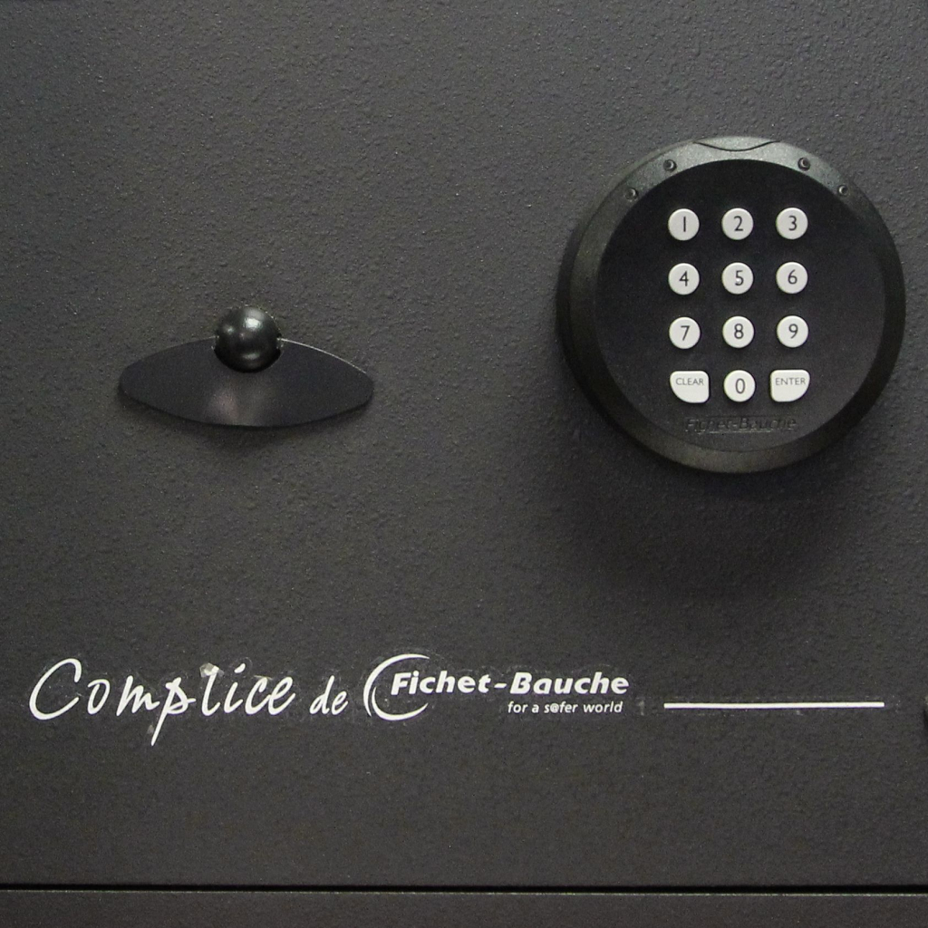 Взломостойкий сейф Fichet–Bauche Complice I/20 EE/E
